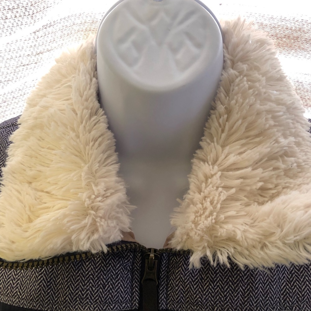 G.H. Bass Vest - Picture 5 of 5